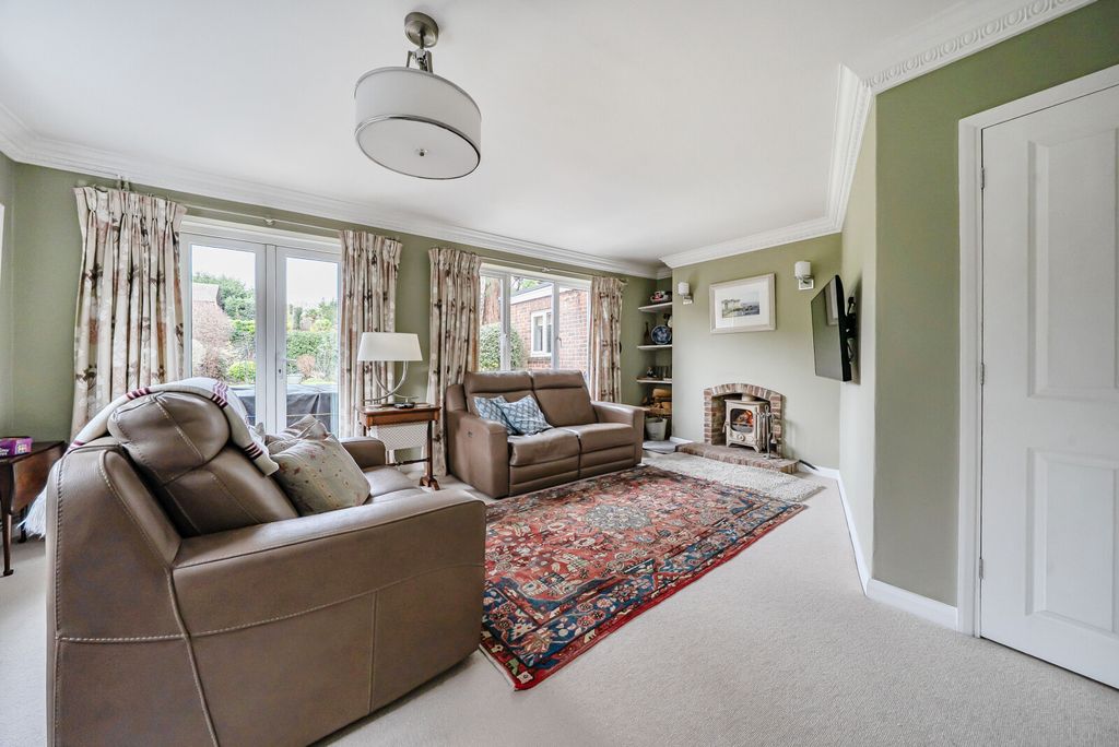 Additional image 14 of 5 bed detached house for saleHillside Road, Aldershot GU11