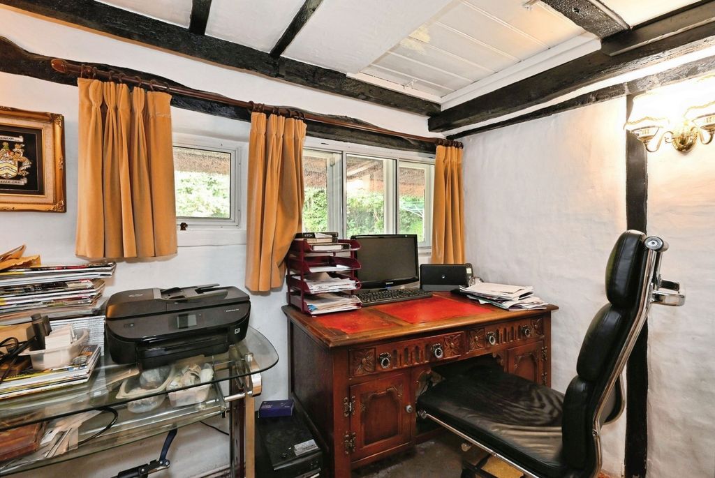 Additional image 13 of 4 bed cottage for sale36A Elm Road, Reading RG6