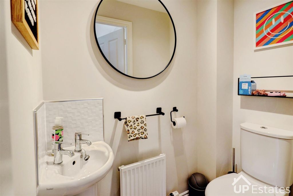 Additional image 13 of 6 bed detached house for saleGleneagles Close, Great Denham, Bedford MK40