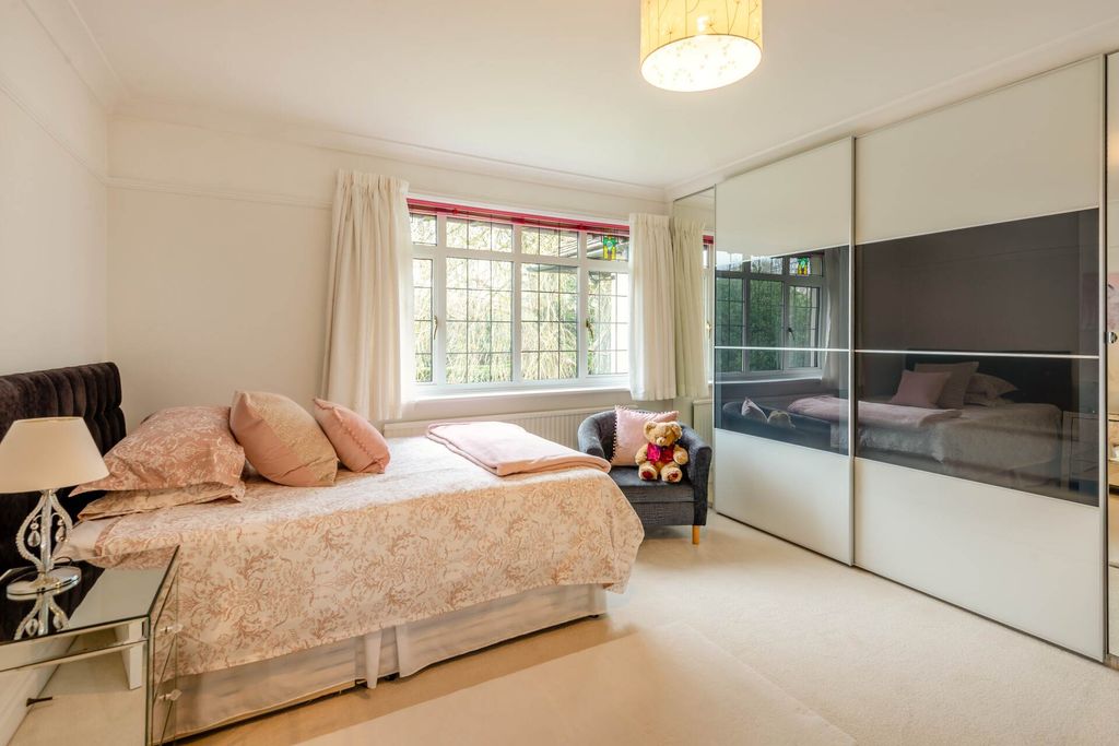 Additional image 21 of 6 bed detached house for saleNew Road, Weston Turville HP22
