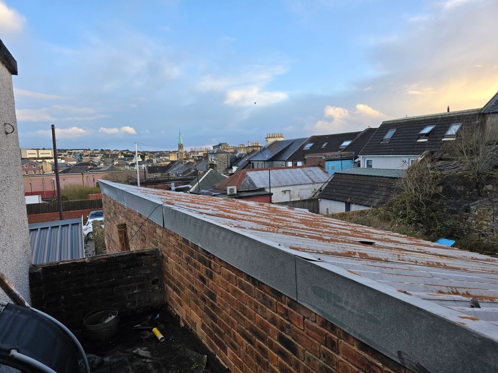 Additional image 8 of 2 bed flat for sale12 E East High Street, Airdrie, North Lanarkshire ML6