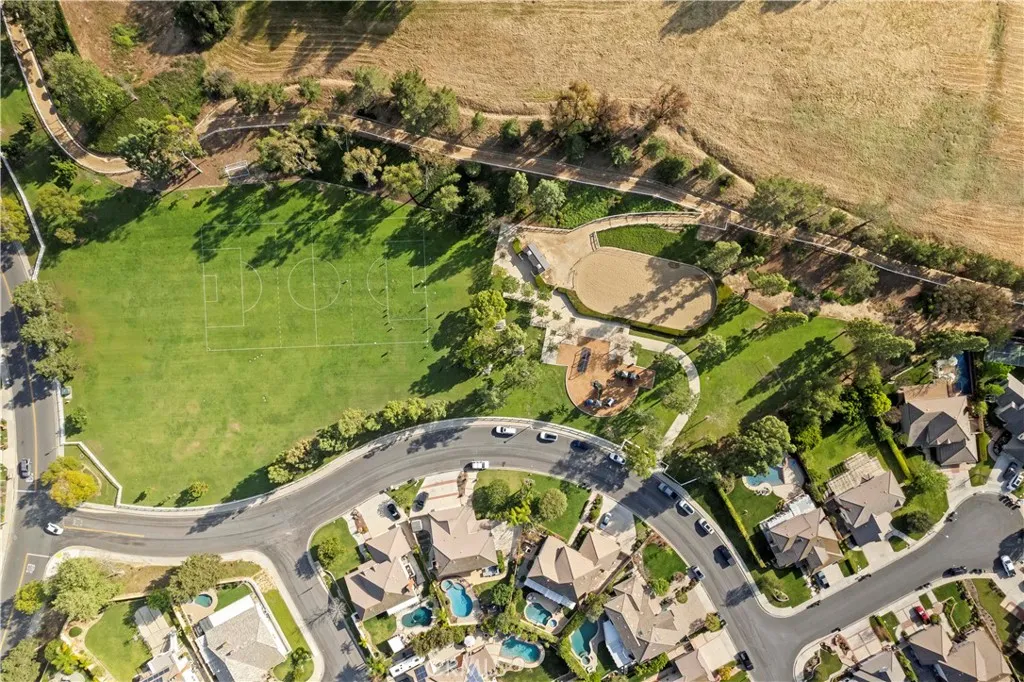 4060 Hickory Tree Ln, Yorba Linda, CA 92886 photo 4