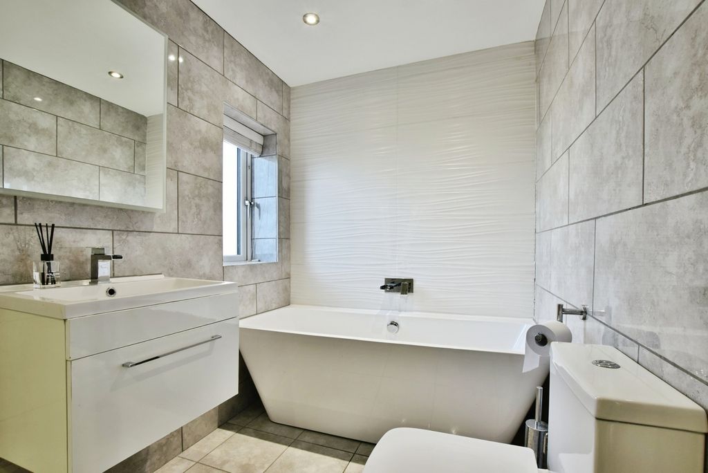Additional image 12 of 3 bed semi-detached house for saleCrescent Road, Alderley Edge, Cheshire SK9
