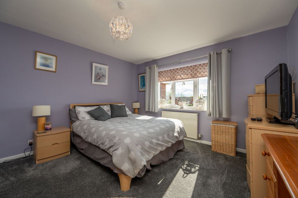 Additional image 23 of 4 bed semi-detached house for saleThrockmorton Road, Alcester B49