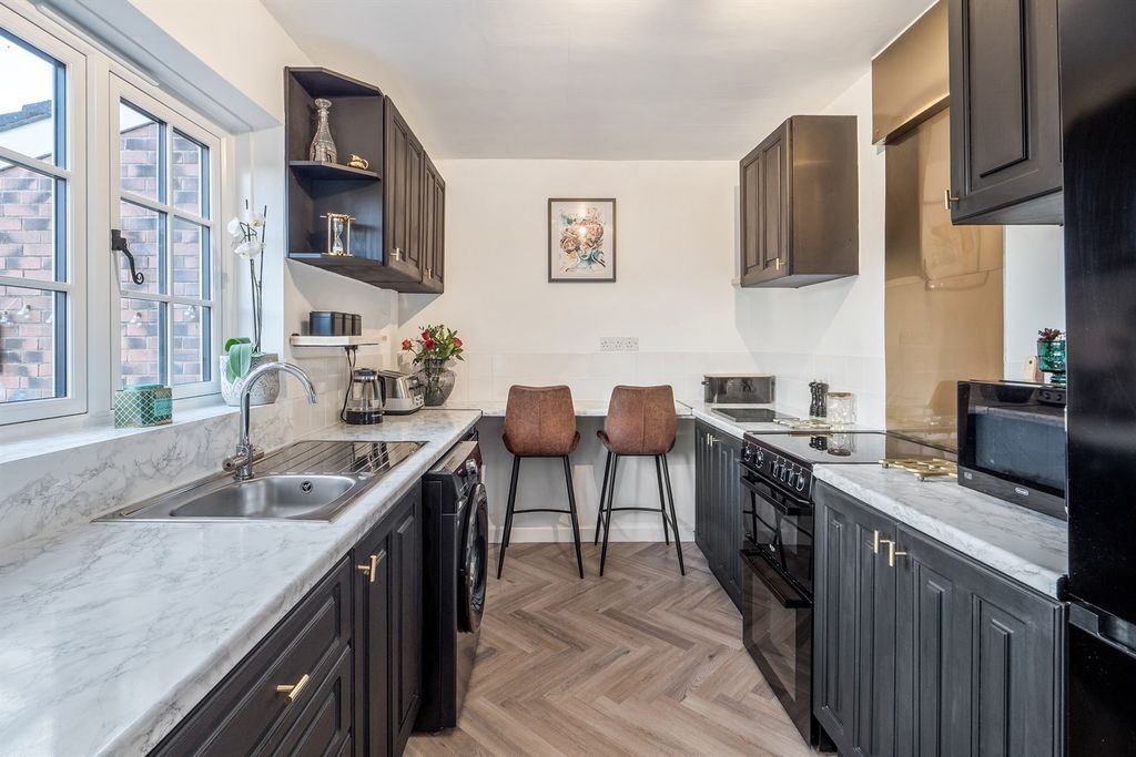 Additional image 9 of 3 bed terraced house for saleCrescent Road, Alderley Edge SK9