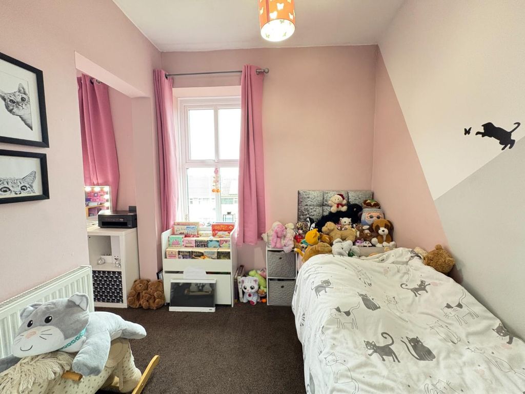 Additional image 21 of 4 bed terraced house for saleHigh Street, Hanging Heaton, Batley WF17