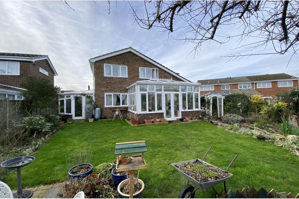 Additional image 2 of 4 bed detached house for saleBeech Avenue, Biggleswade SG18