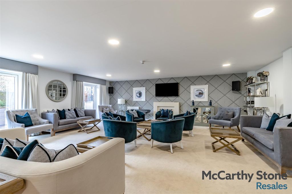 Additional image 24 of 2 bed flat for saleOakhill Place, High View, Bedford, Bedfordshire MK41