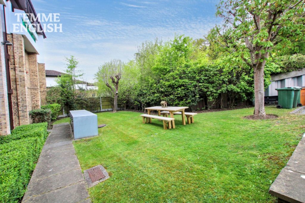 Additional image 22 of 2 bed flat for saleThe Vale, Basildon SS16