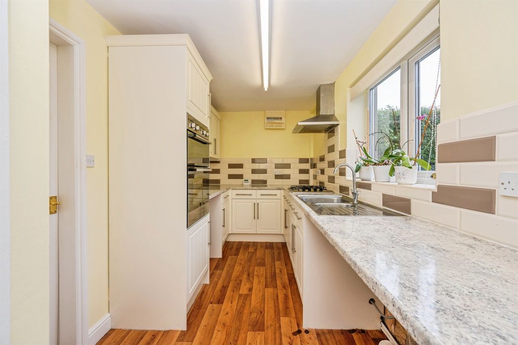 Additional image 2 of 3 bed terraced house for salePark Avenue, Ashbourne DE6