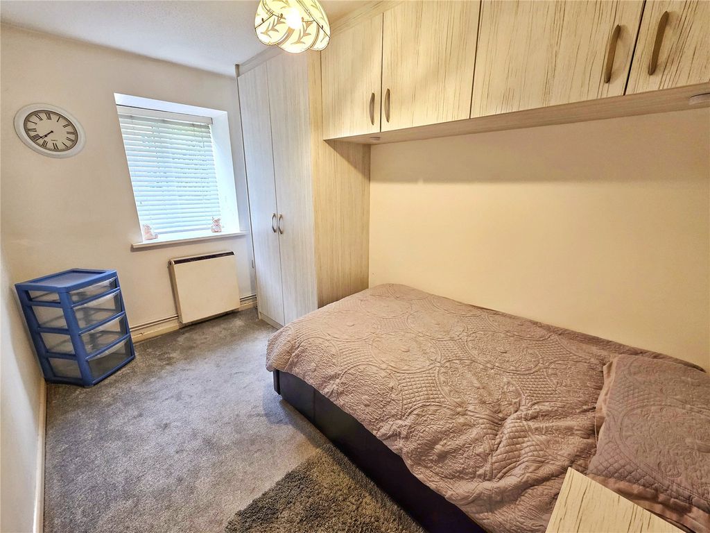 Additional image 8 of 2 bed flat for saleOldham Road, Ashton-Under-Lyne, Greater Manchester OL7