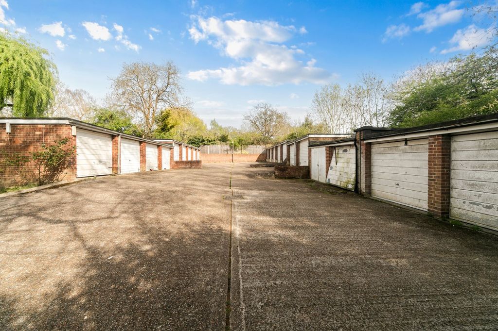 Additional image 9 of 2 bed flat for saleFoxgrove Road, Beckenham BR3