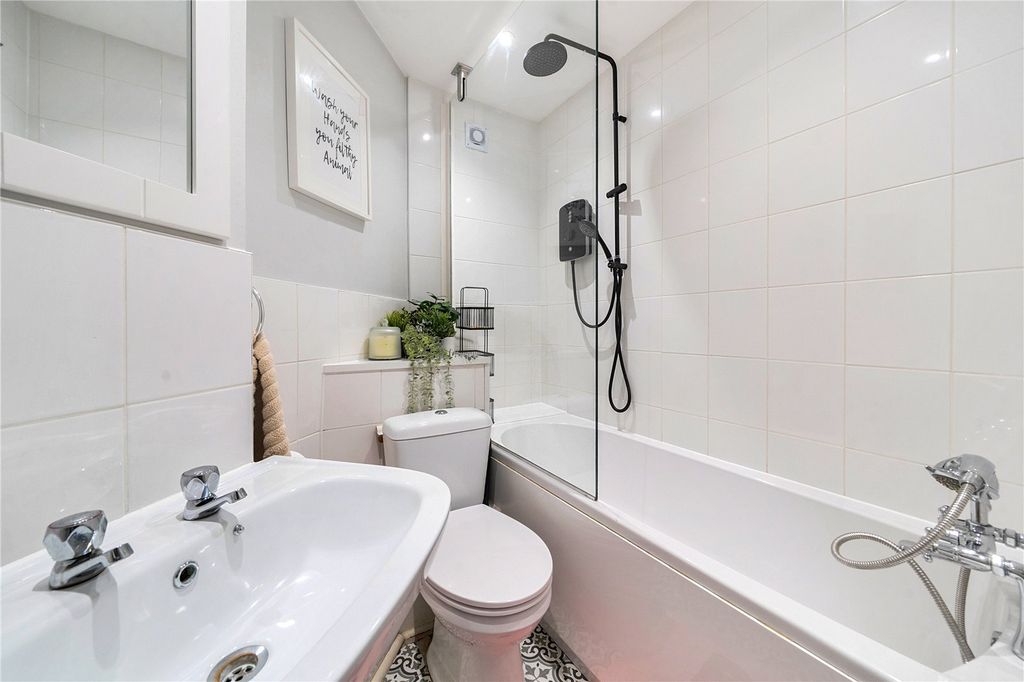 Additional image 11 of 3 bed detached house for saleLondon Road, Camberley, Surrey GU19