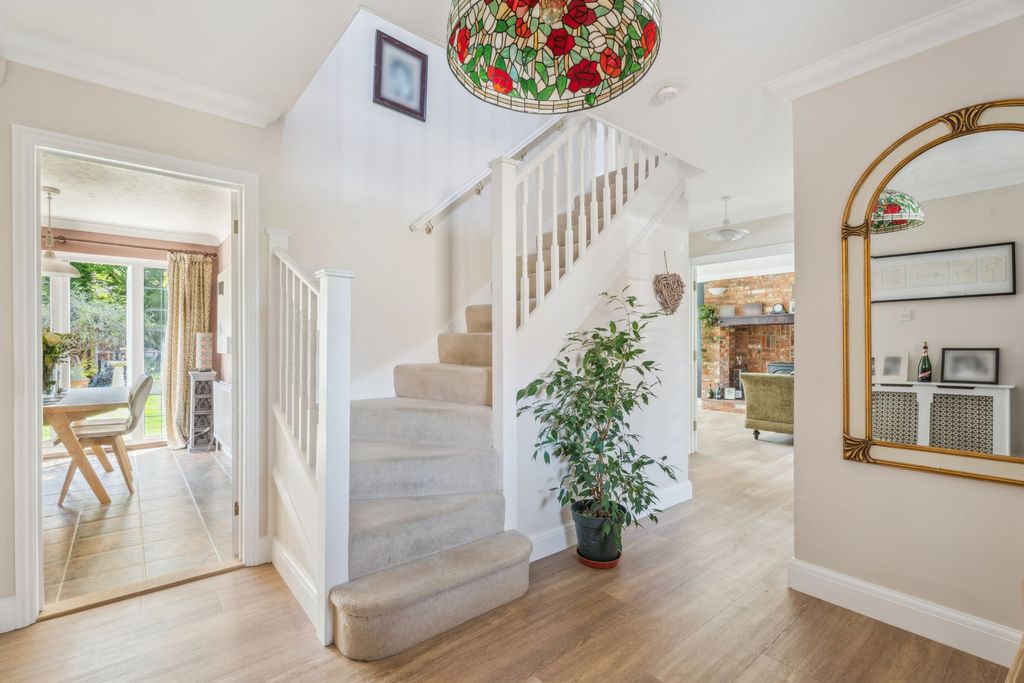 Additional image 4 of 4 bed detached house for saleThe Glebe, Weston Turville HP22