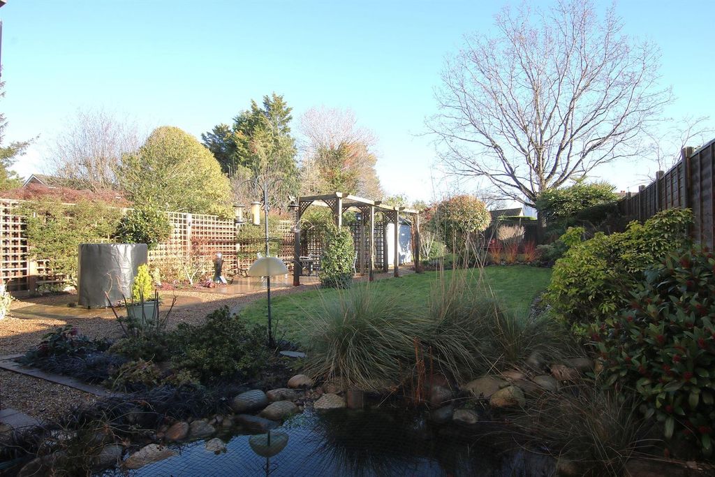 Additional image 5 of 4 bed detached house for saleAgates Lane, Ashtead KT21