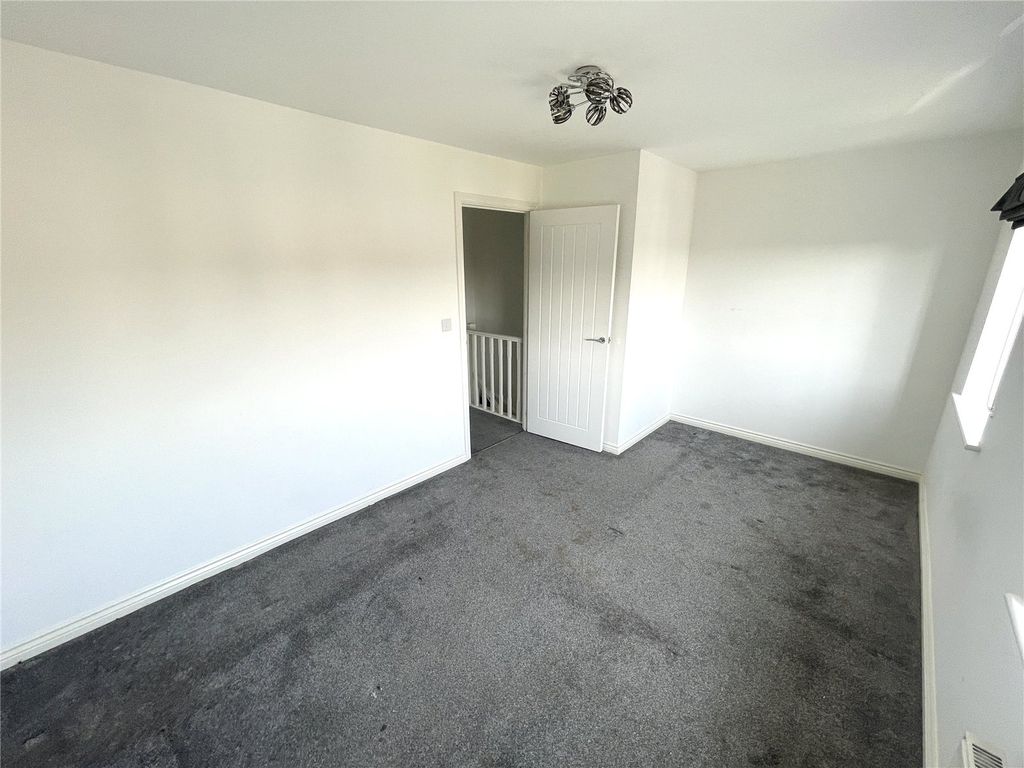 Additional image 6 of 4 bed semi-detached house for saleUppingham Gardens, Leeds, West Yorkshire LS12