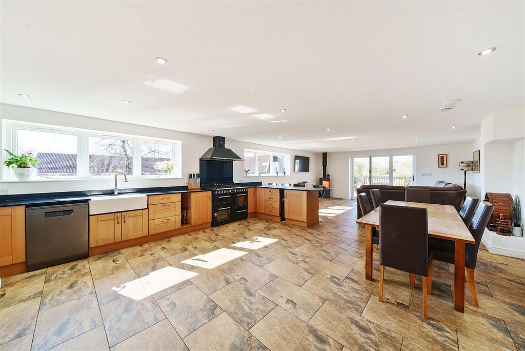 Additional image 3 of 5 bed detached house for saleEast Road, Tetford, Horncastle LN9