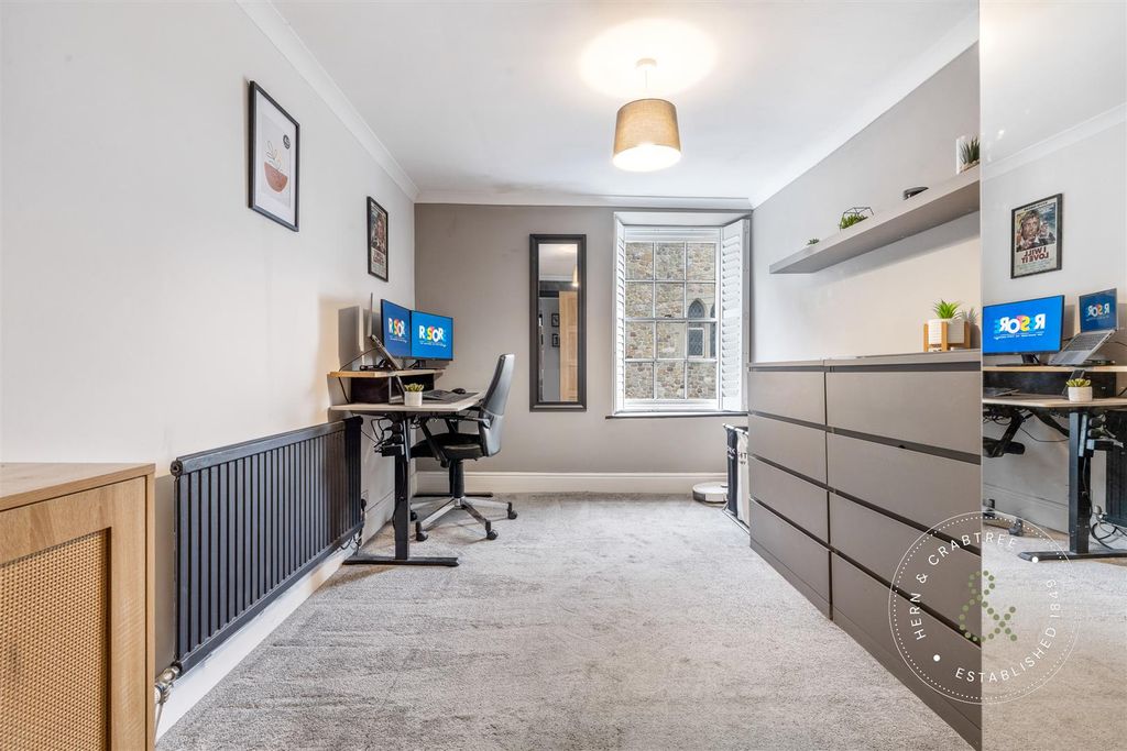 Additional image 37 of 2 bed flat for saleYr Hen Dy, The Cathedral Green, Llandaff, Cardiff CF5