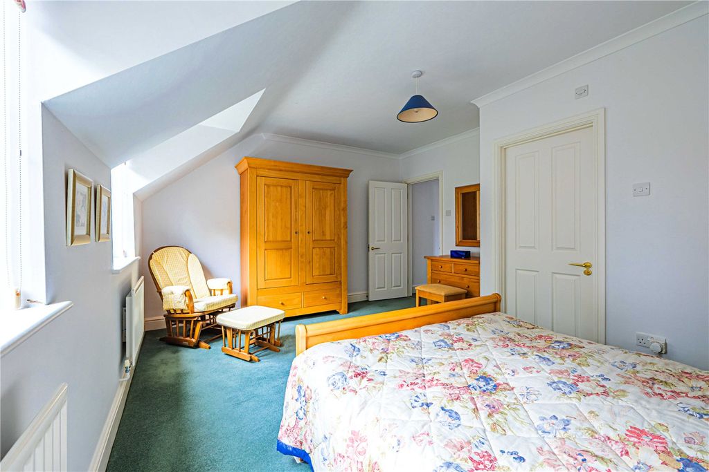Additional image 19 of 5 bed detached house for saleShenstone Hill, Gravel Path, Berkhamsted, Hertfordshire HP4