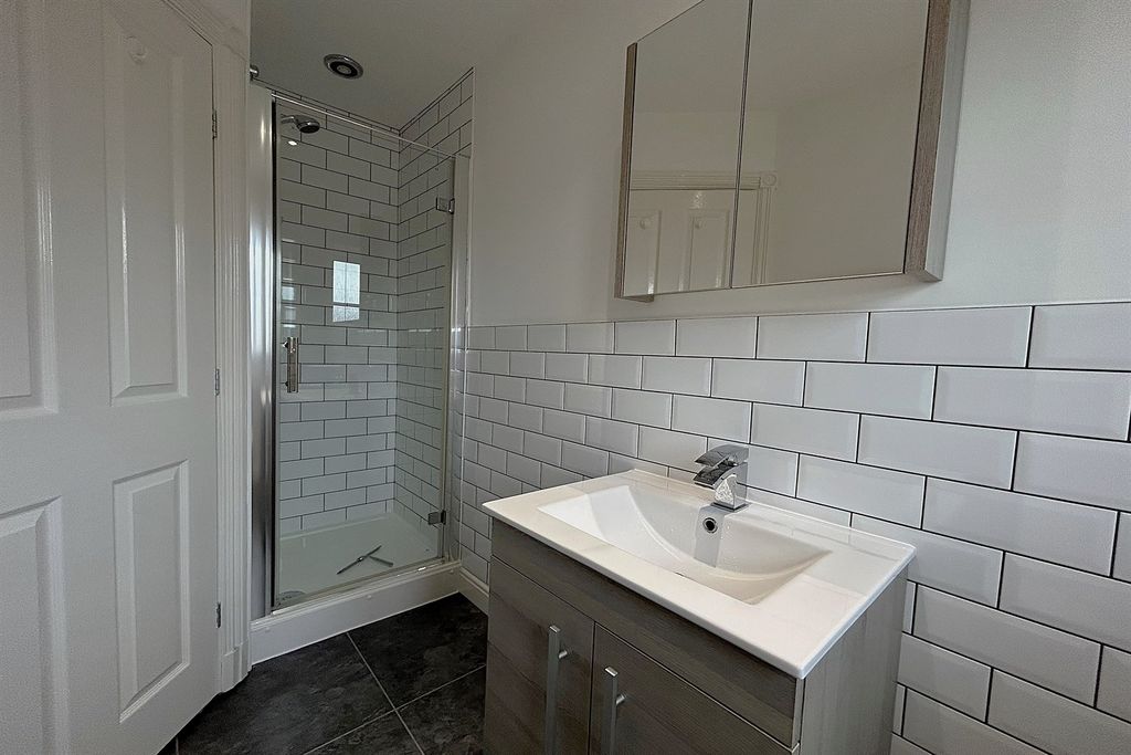 Additional image 10 of 2 bed flat for saleThe Oaks, Horseshoe Lane, Alderley Edge SK9