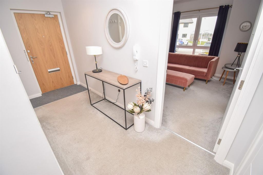 Additional image 2 of 2 bed flat for sale35 Countess Park, Slackbuie, Inverness IV2
