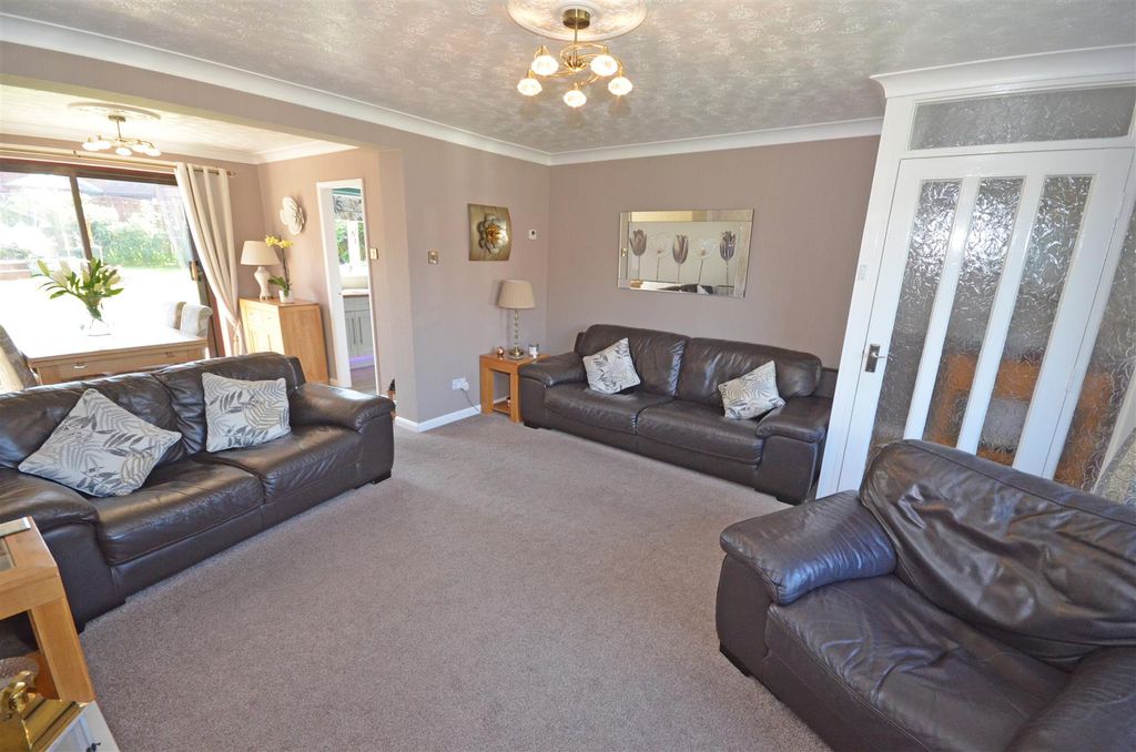 Additional image 8 of 4 bed detached house for saleLarkfield Close, Ashton-Under-Lyne OL7