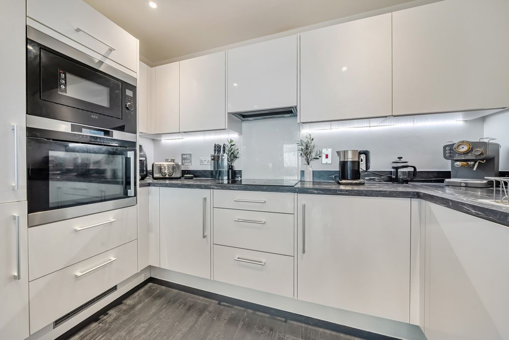 Additional image 13 of 2 bed flat for saleRegal Walk, Bexleyheath DA6