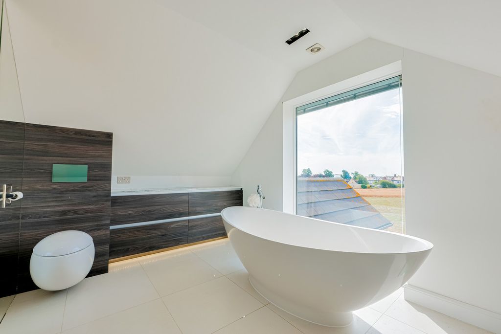 Additional image 28 of 5 bed detached house for saleHomestead Gardens, Hadleigh SS7