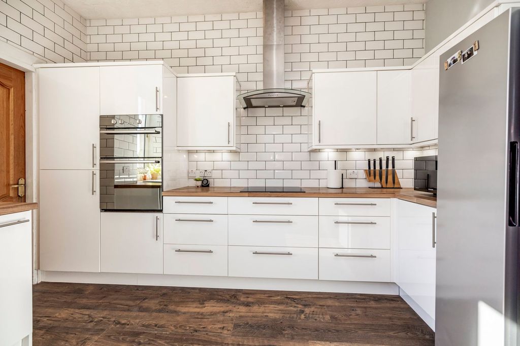 Additional image 6 of 3 bed flat for saleClifton Road, Aberdeen AB24