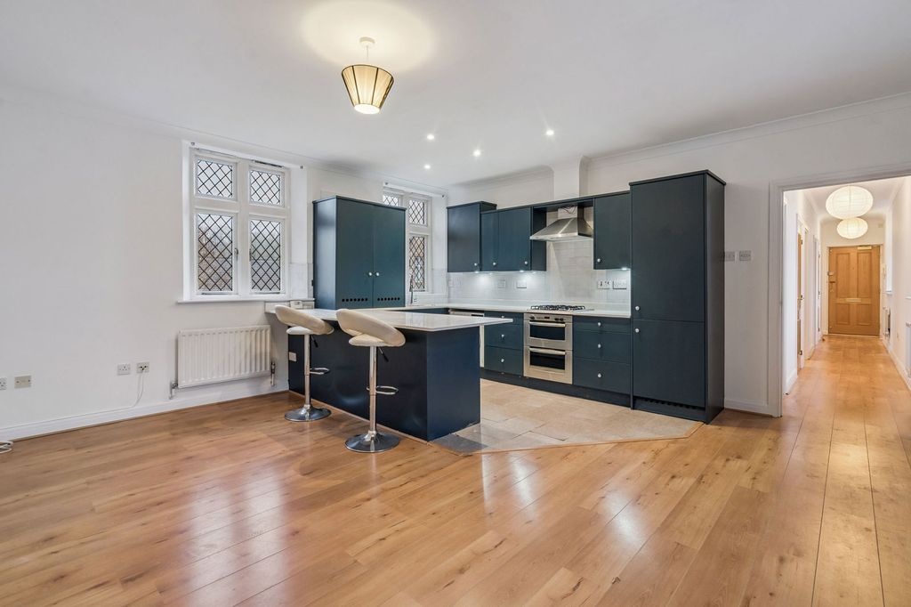 Additional image 3 of 2 bed flat for saleWhielden Street, Amersham HP7