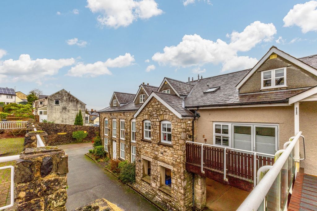 Additional image 19 of 2 bed flat for sale19 High Fellside, Kendal LA9