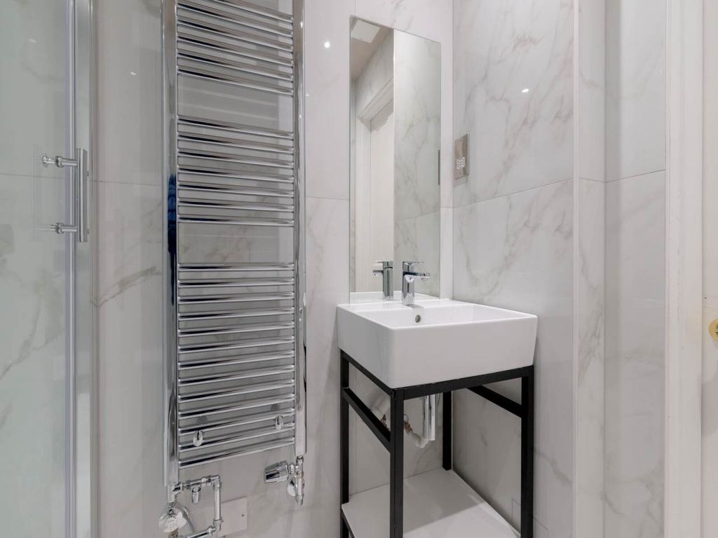 Additional image 19 of 2 bed flat for saleNorth Bank Street, Edinburgh EH1