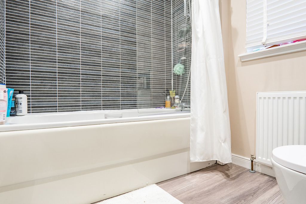 Additional image 16 of 2 bed flat for saleHolm Farm Road, Inverness IV2