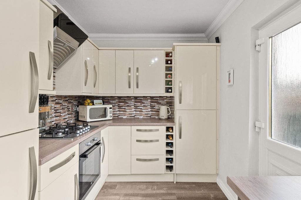 Additional image 6 of 2 bed terraced house for salePark Place, Alloa FK10