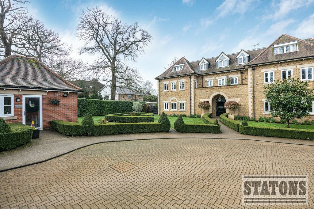 Additional image 3 of 3 bed flat for saleCockfosters Road, Barnet EN4