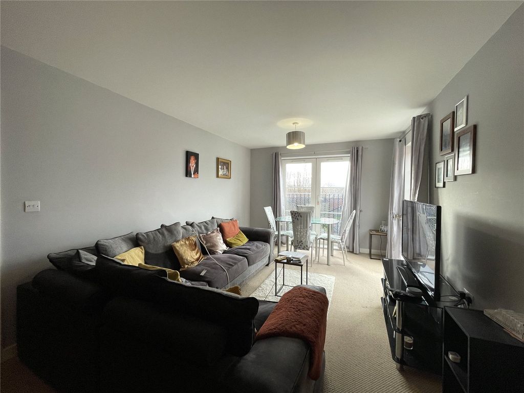 2 bed flat for saleOld Coach Road, Runcorn, Cheshire WA7 photo 5
