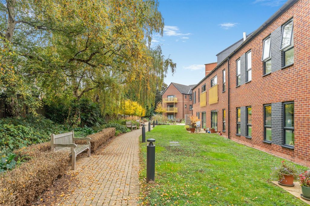 Additional image 18 of 2 bed flat for saleBath Road, Banbury OX16