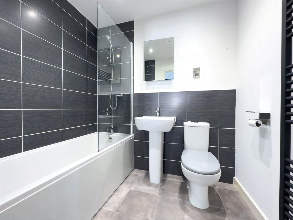Additional image 4 of 1 bed flat for saleMossie Walk, Witney, Oxfordshire OX29