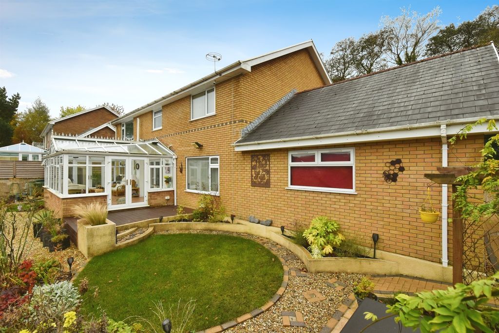 Additional image 3 of 4 bed detached house for saleGraig Place, Aberdare CF44