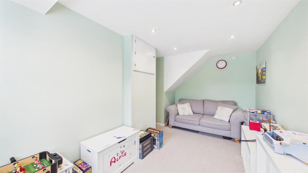 Additional image 15 of Foxlea Road, Halesowen