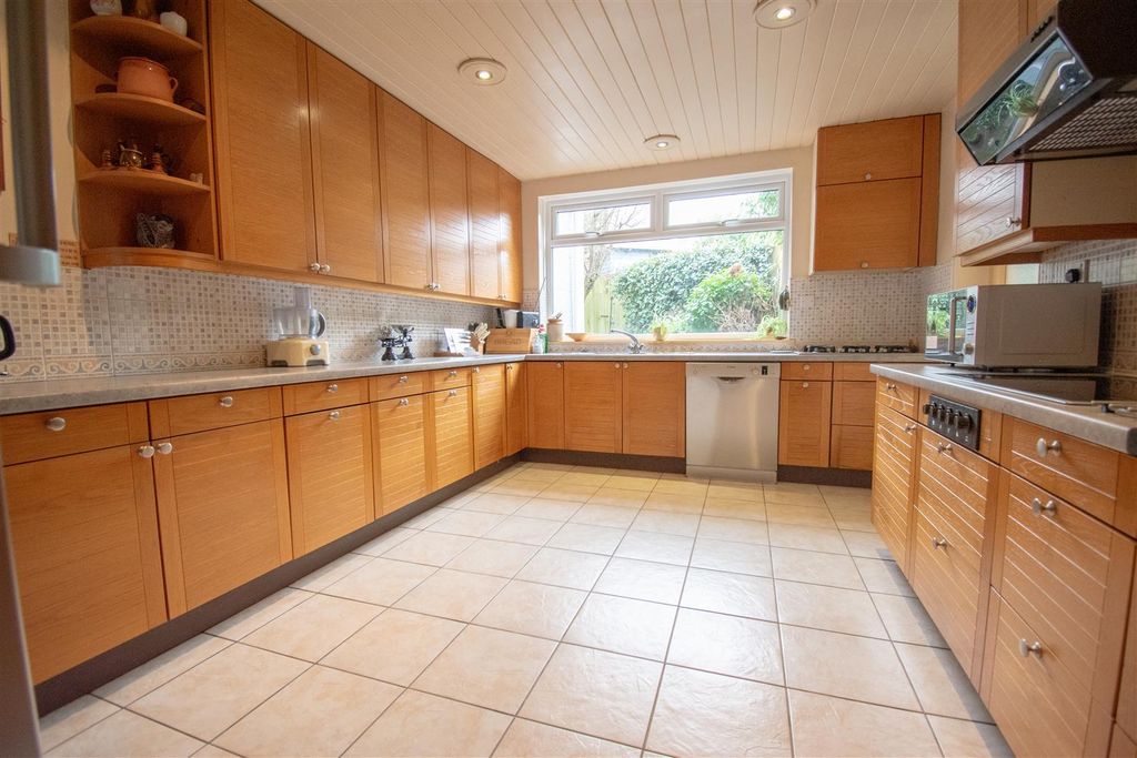 Additional image 5 of 4 bed detached house for saleBroadway, Ripley DE5