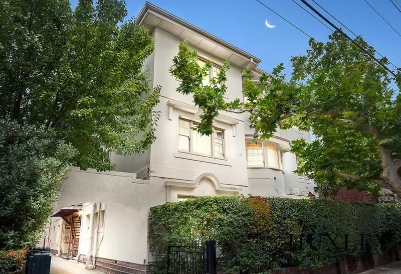 10/5 Robe Street, St Kilda VIC 3182
