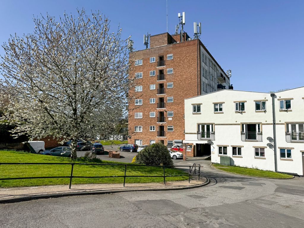 2 bed flat for saleClaymond Court, Norton, Stockton-On-Tees TS20