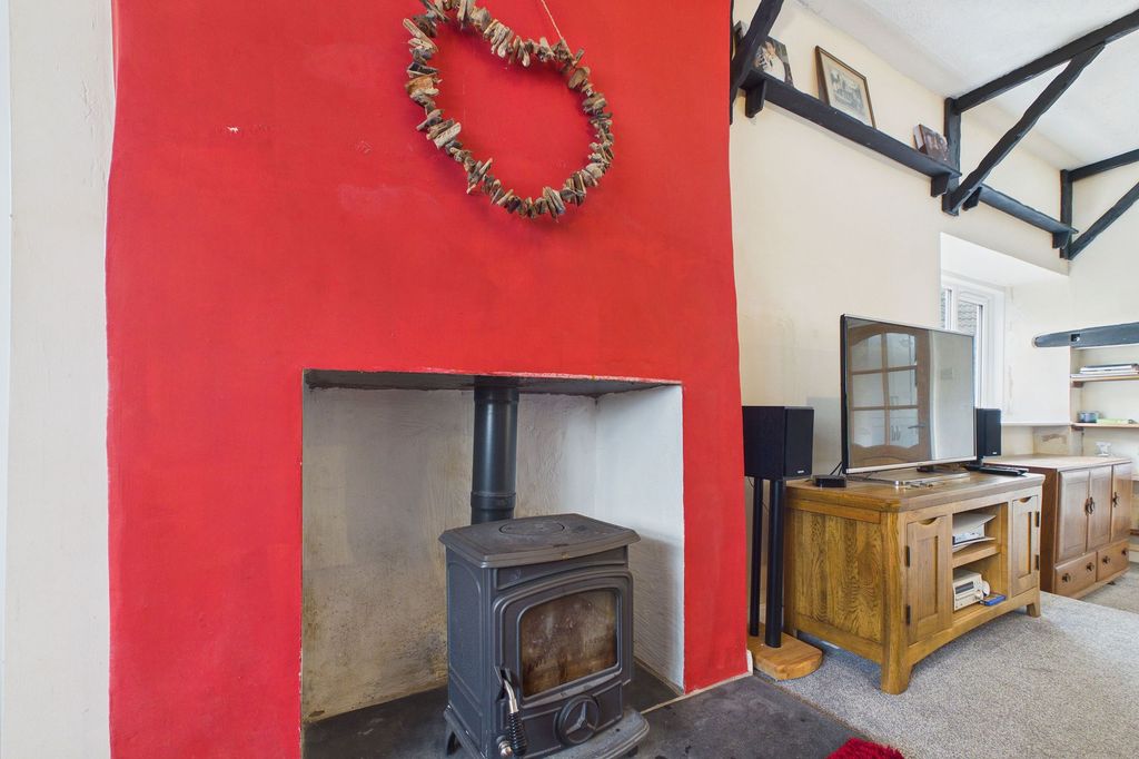 2 bed cottage for saleThe Square, Calderbridge CA20 photo 4