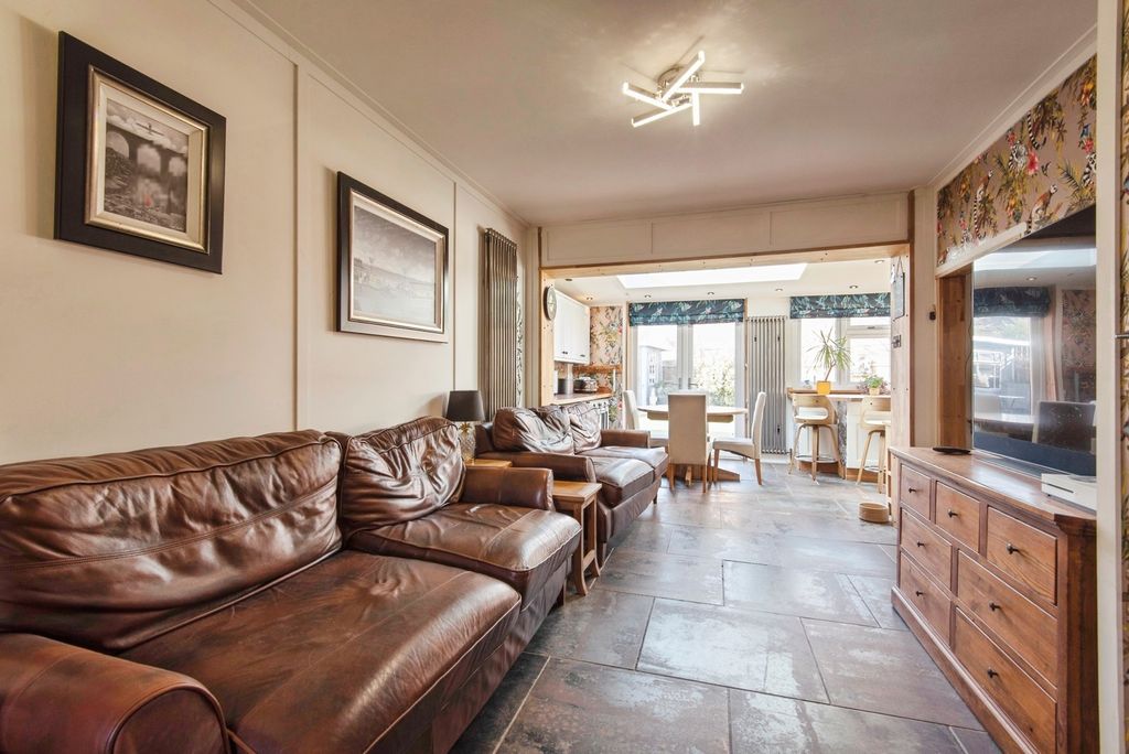 Additional image 4 of 6 bed bungalow for salePotton Road, Biggleswade SG18
