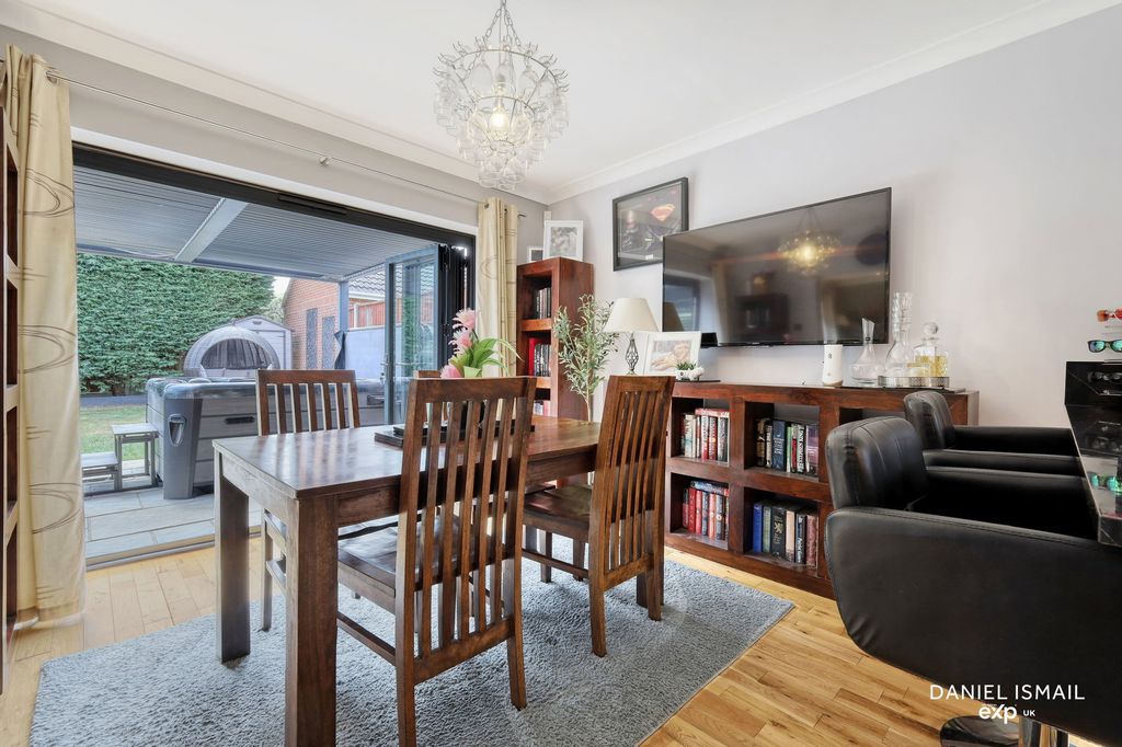 Additional image 11 of 5 bed detached house for saleGreat Berry Lane, Langdon Hills, Basildon SS16