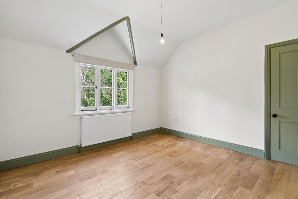 Additional image 15 of 3 bed terraced house for saleHigh Street, Old Amersham, Buckinghamshire HP7