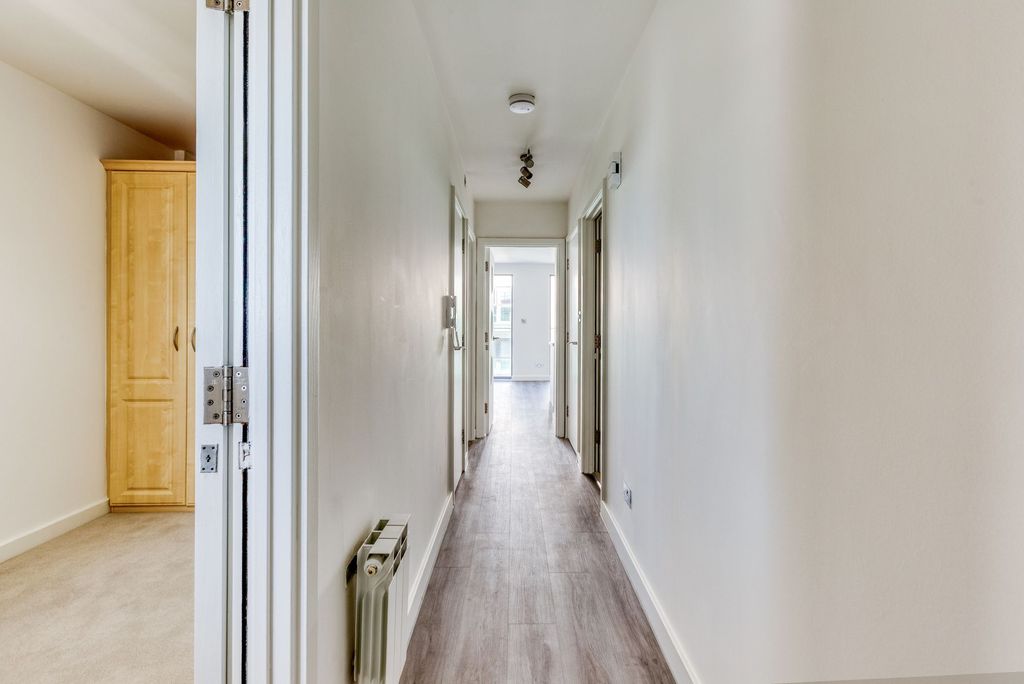 Additional image 10 of 2 bed flat for sale30 Harbour Reach, St Helier JE2