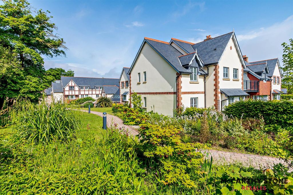 1 bed flat for saleSilver Sands Court, Church Road, Bembridge, Isle Of Wight PO35