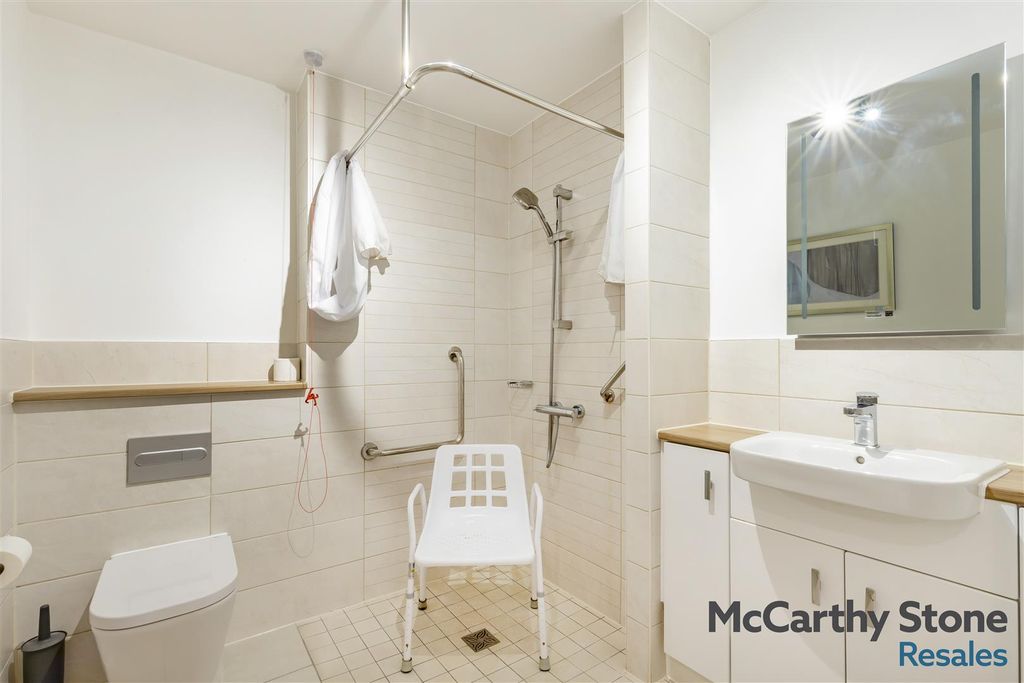 Additional image 14 of 2 bed flat for saleOakhill Place, High View, Bedford, Bedfordshire MK41